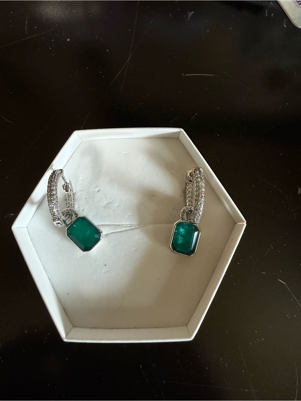 May 25: Emerald on Rhodium: Removable Charm